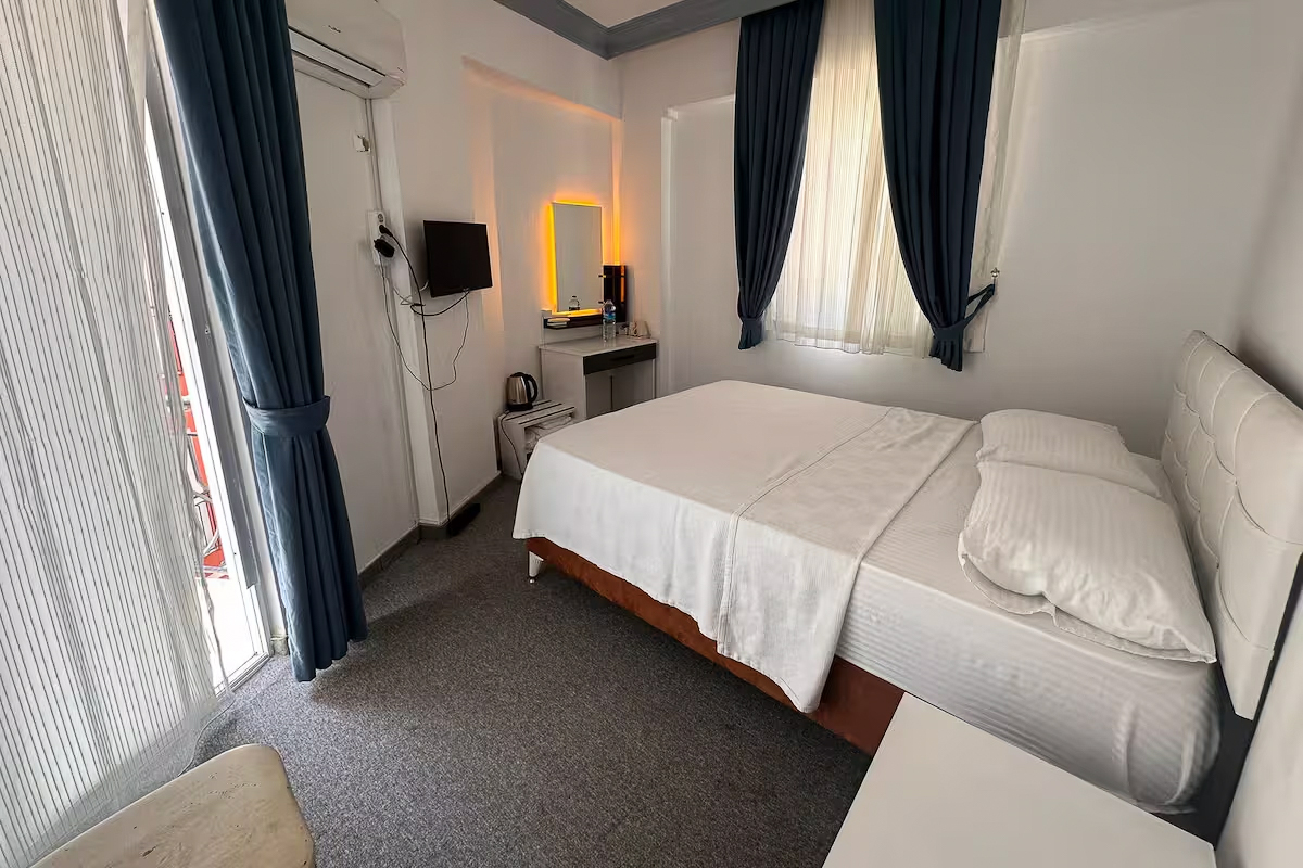 Ezel Group Hotel suit oda mobilyaları — Özcan Mobilya İmalat
